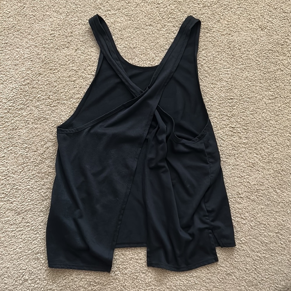 Nike Top - Picture 2 of 4